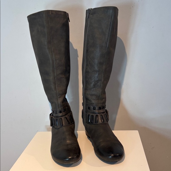 MARC leather off- black soft leather tall boots with jewel detail size 37 - Picture 13 of 13